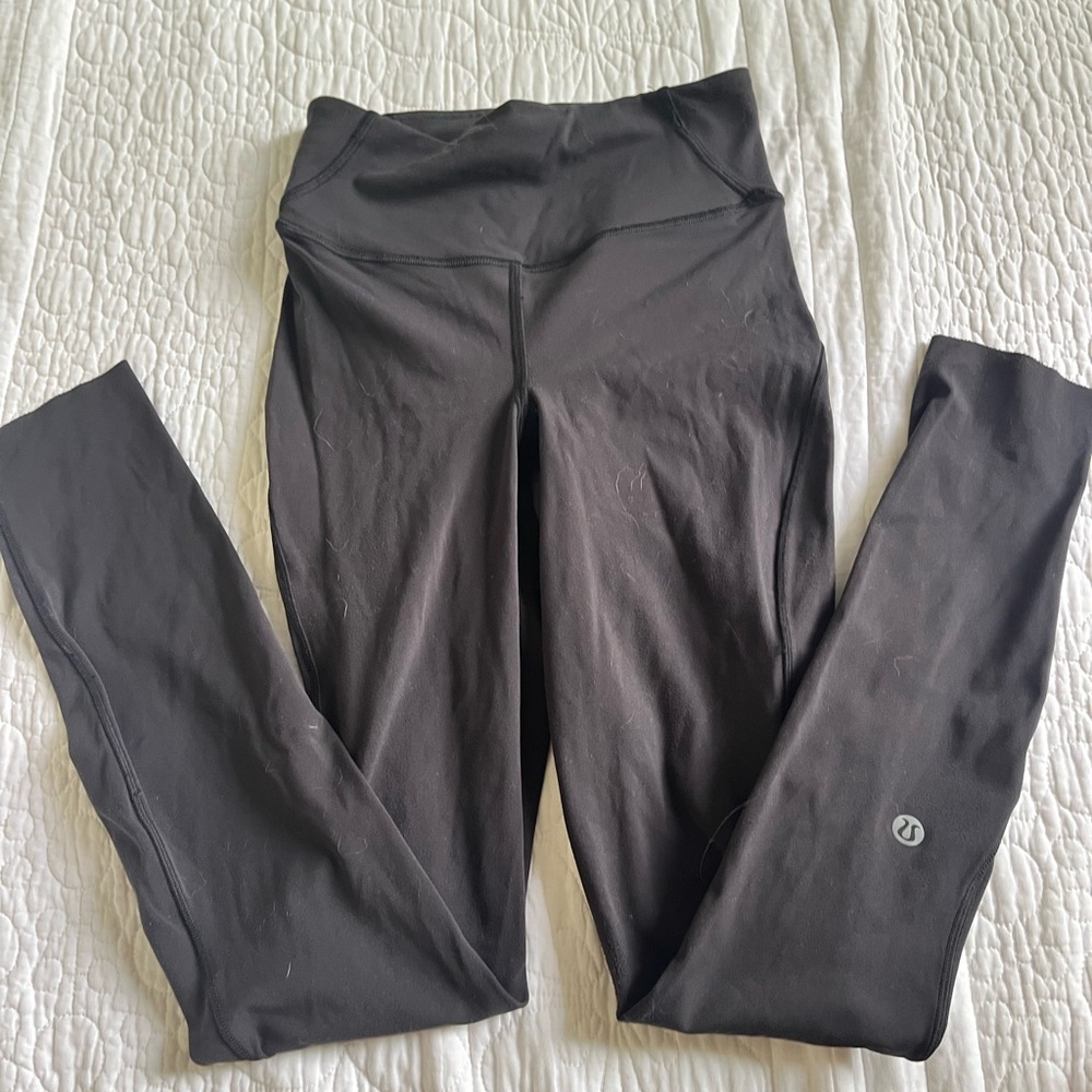 black lululemon leggings